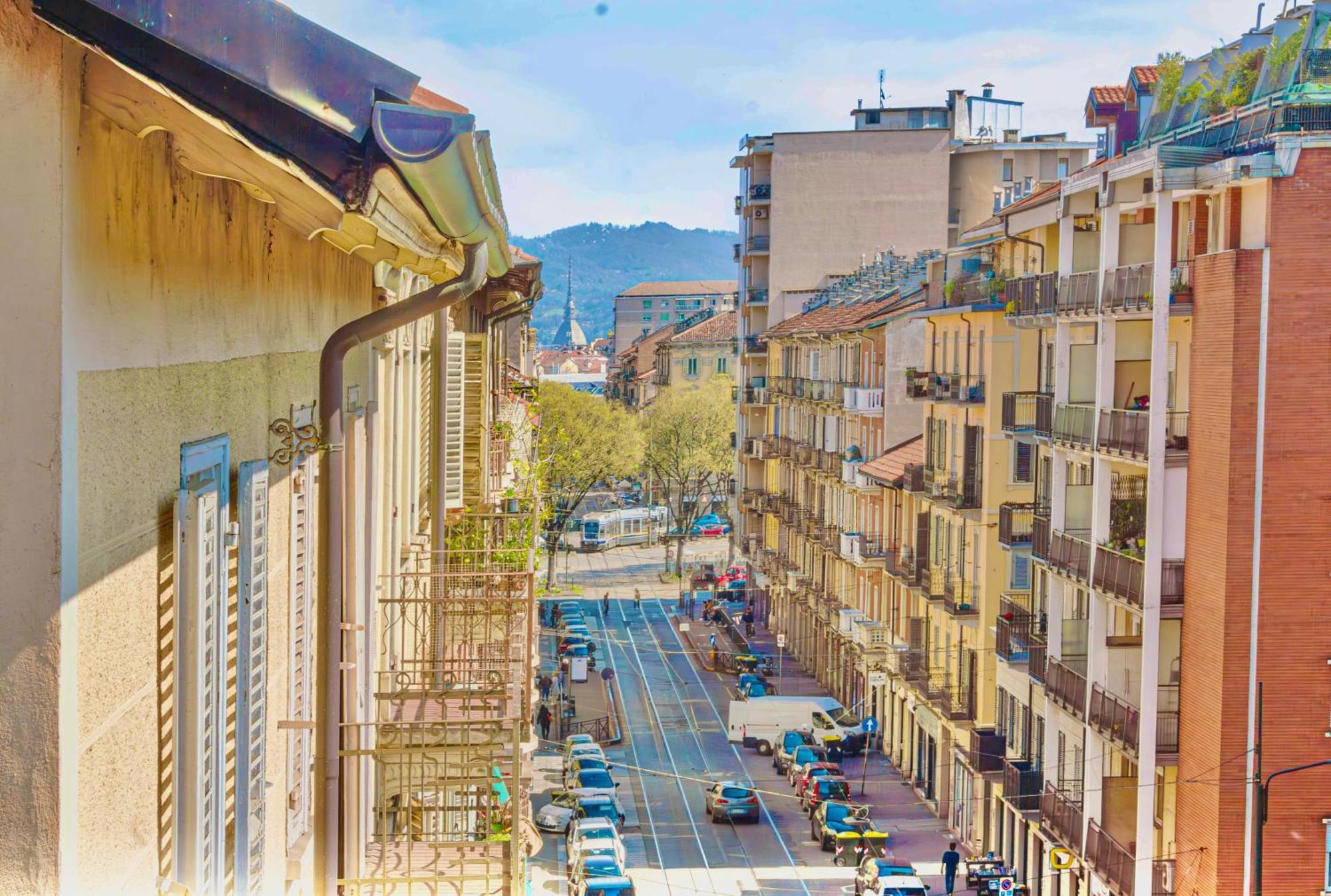 -Politecnico- Appartamento Classy X5 Con Balconi, Vista E Parcheggio Gratuito Turin Luaran gambar